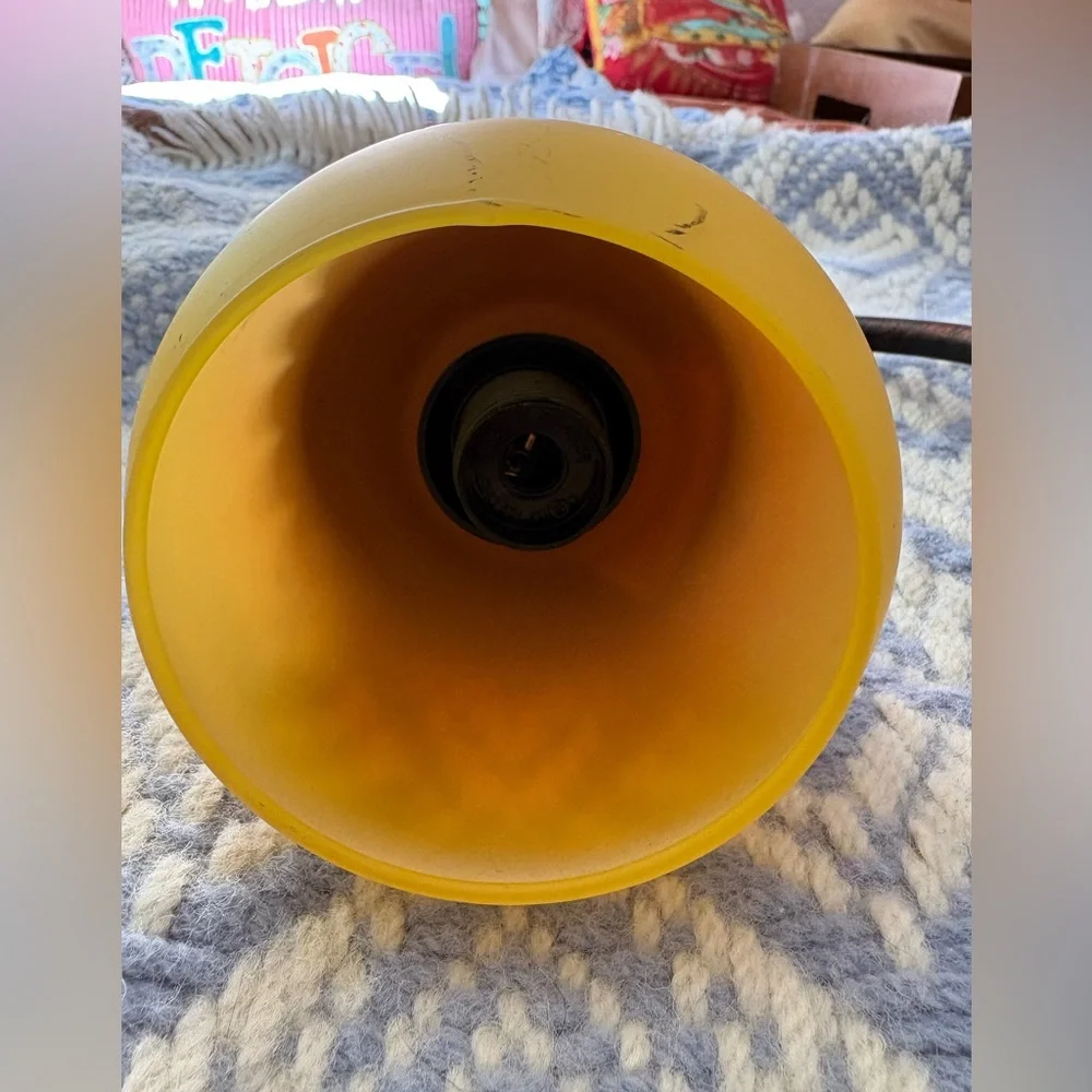 Rustic Squirrel Acorn Lamp with Yellow Glass Globe Shade Country Nature Acorns - Picture 9 of 12